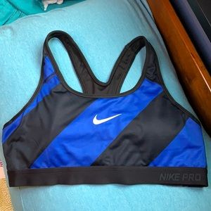 Nike pro sports bra